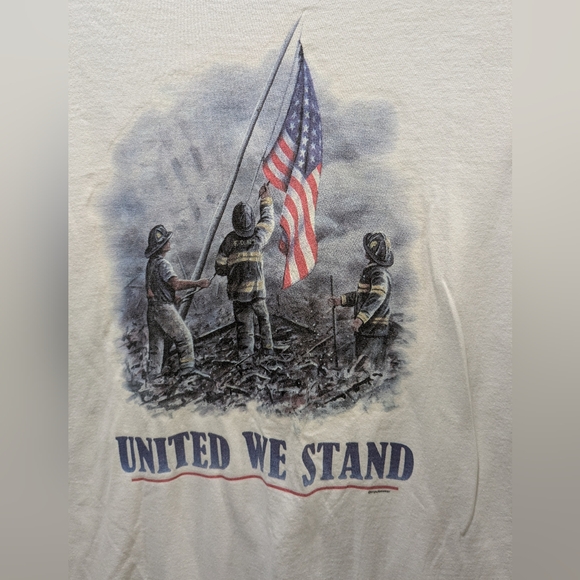 United We Stand adult T-shirt commemorating 9-11. White with design. Size XL. - Picture 2 of 7